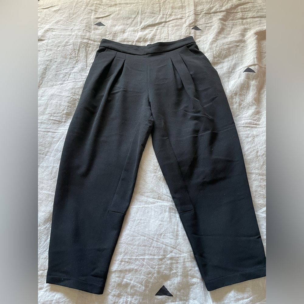 Charcoal knit pant by Valerie Dumaine (size medium)